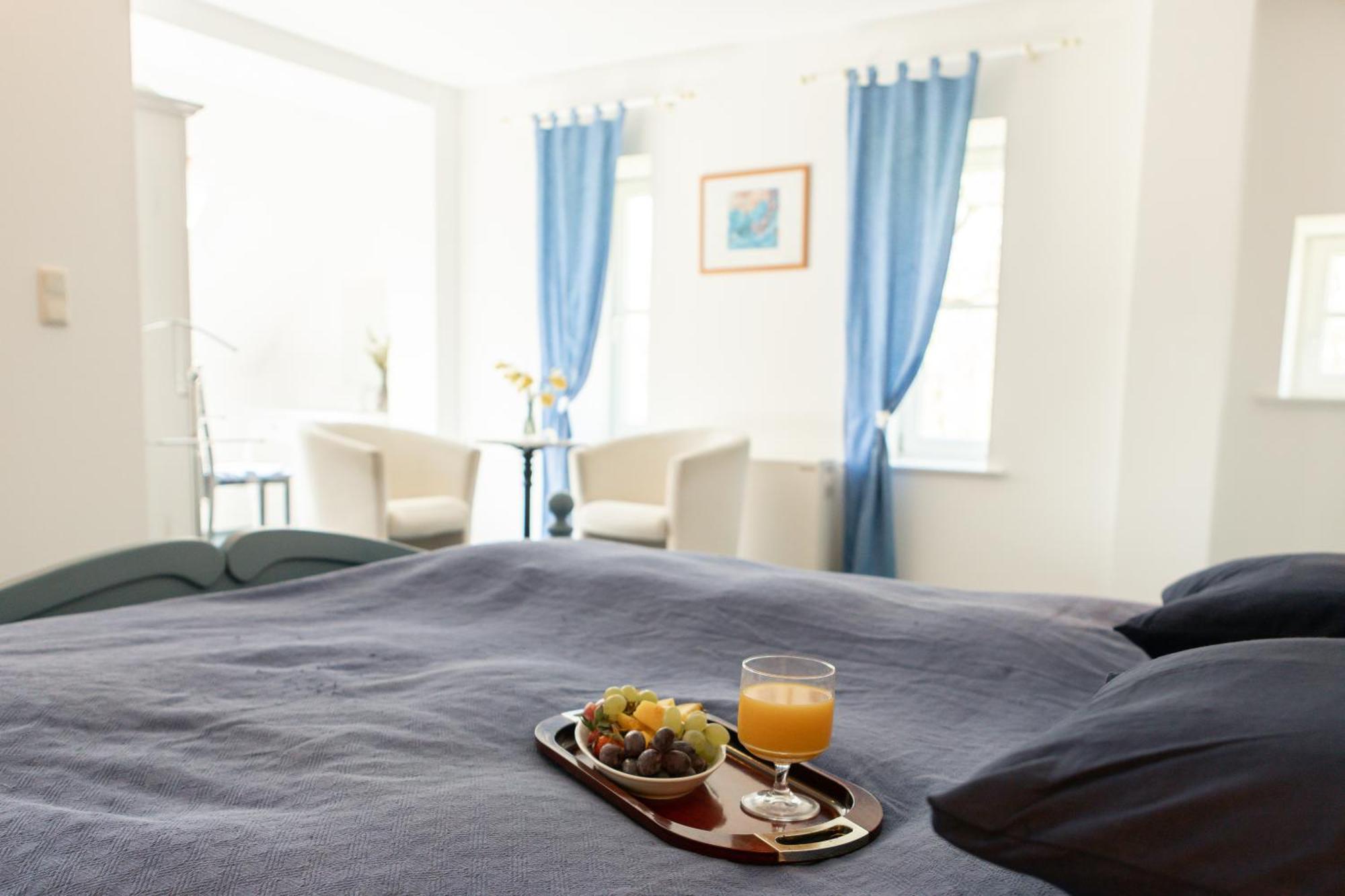Boutique Hotel Gut Tribbevitz Neuenkirchen auf Rugen Exterior foto
